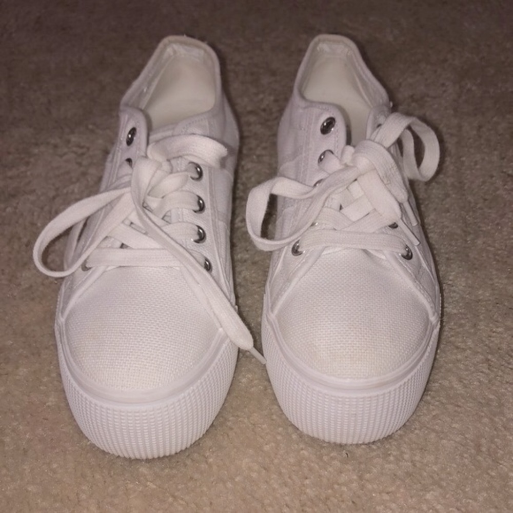 Steve Madden Emmi Platform Sneaker